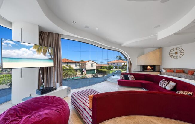 Contemporary Luxury in Point Loma