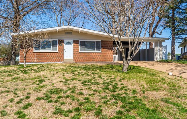 Spacious 4 Bedroom Rental in Florissant!