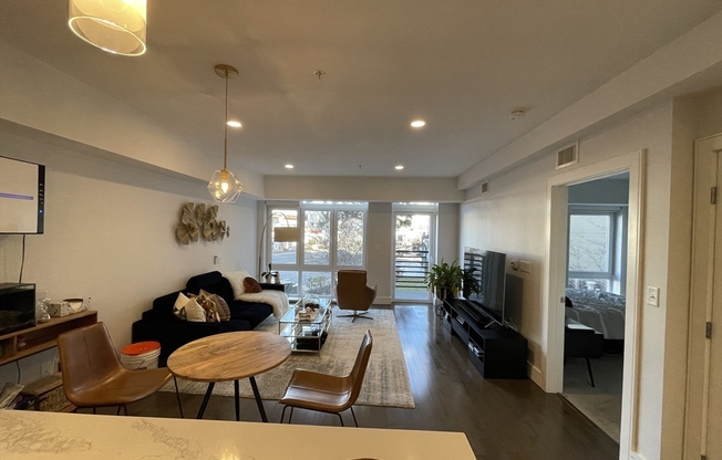 1 bed, 1 bath, 745 sqft, $3,400, Unit 202