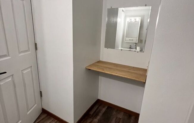 2 beds, 1 bath, $830, Unit Unit 1