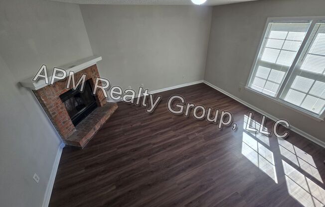 2 beds, 1.5 baths, $1,095