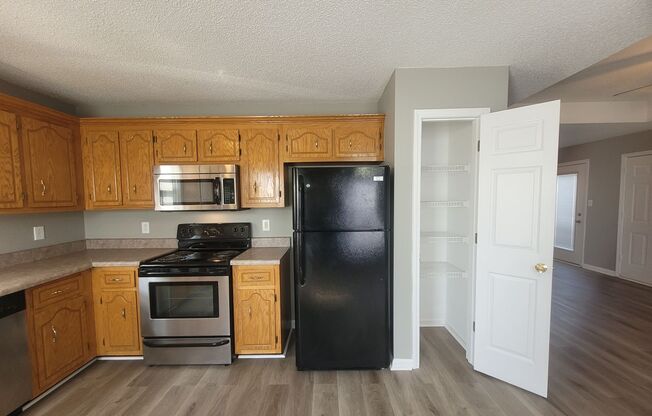 3 beds, 2 baths, $1,550