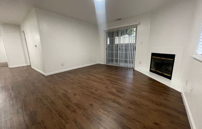 2 beds, 1 bath, 850 sqft, $1,750, Unit 29