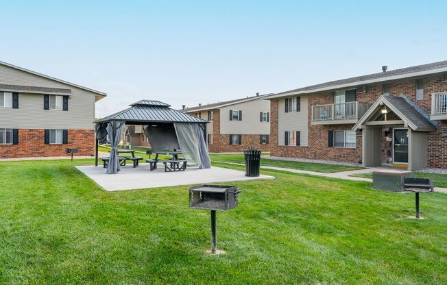 2 beds, 1 bath, 850 sqft, $1,099, Unit 2975 - C15