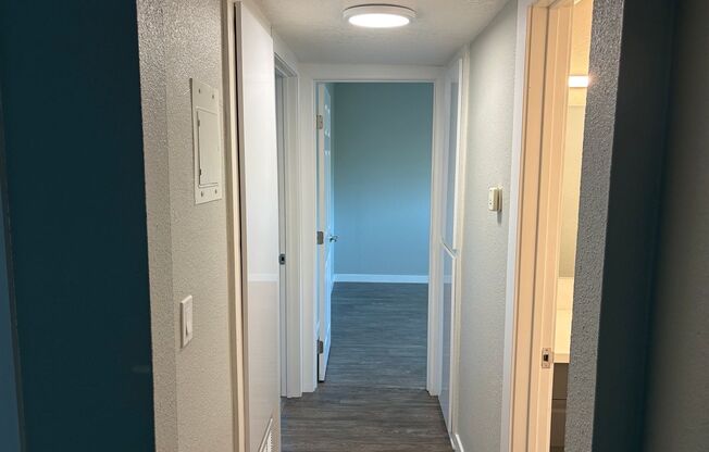 2 beds, 1 bath, 875 sqft, $2,725, Unit 97