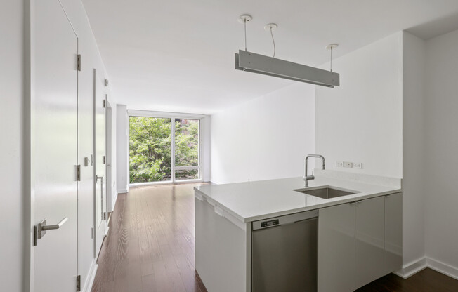 1 bed, 1 bath, $4,916, Unit 321