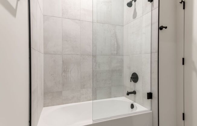 1 bed, 1 bath, 846 sqft, $3,095, Unit 405