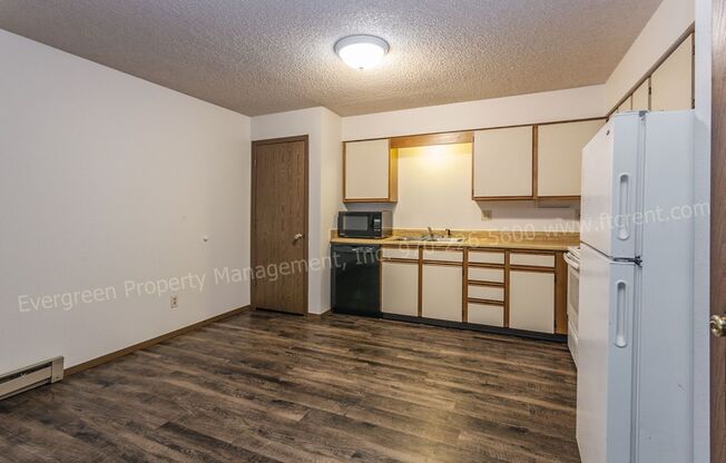 2 beds, 1 bath, 991 sqft, $1,395, Unit 3
