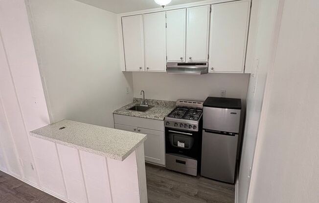 Studio, 1 bath, 330 sqft, $1,775, Unit O-9