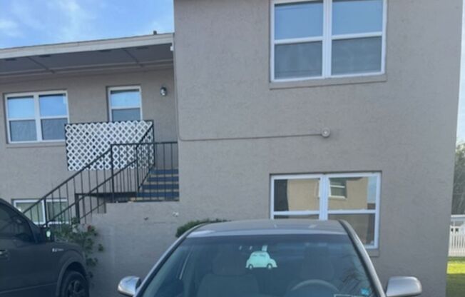 2 BEDROOM / 2 BATH APARTMENT (GOLDEN KEY APARTMENTS) NEAR THE FLORIDA MALL
