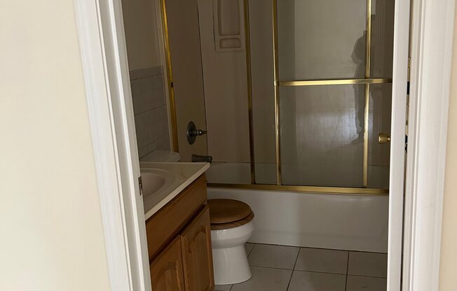 1353 27 AVE