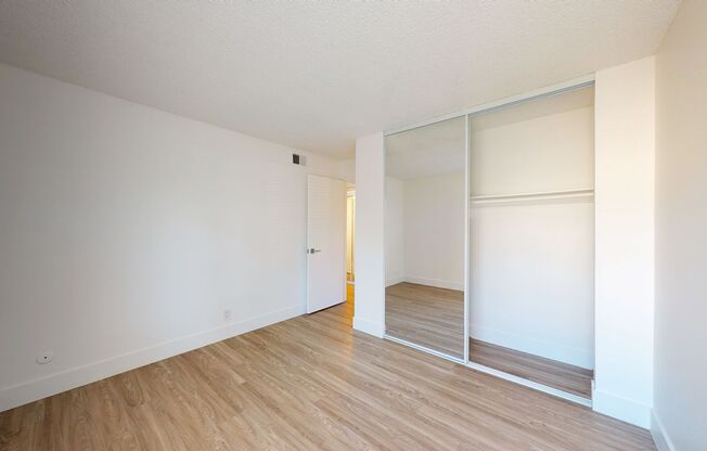 2 beds, 1 bath, 720 sqft, $2,325, Unit 213C
