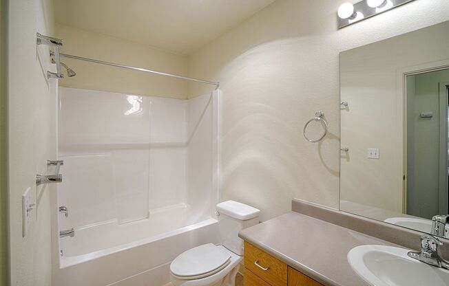 1 bed, 1 bath, 751 sqft, $2,500, Unit 212