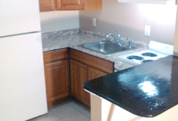 2 beds, 1 bath, $1,895, Unit 11