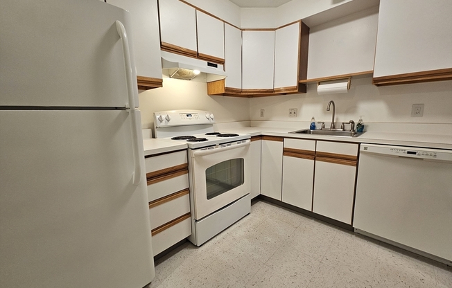 1 bed, 1 bath, 720 sqft, $1,900, Unit 115