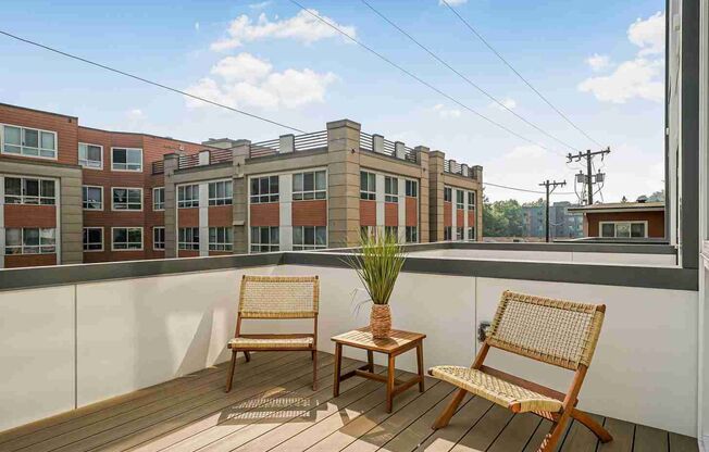 Studio, 1 bath, 422 sqft, $1,595, Unit Unit 204