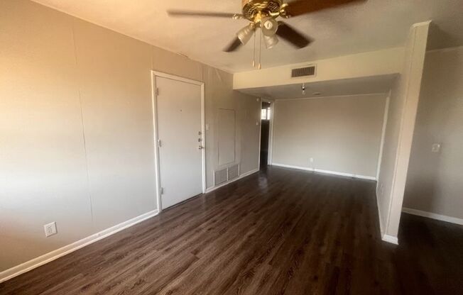 2 beds, 1 bath, 700 sqft, $1,560, Unit 108