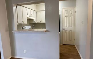 1 bed, 1 bath, 825 sqft, $950, Unit 102