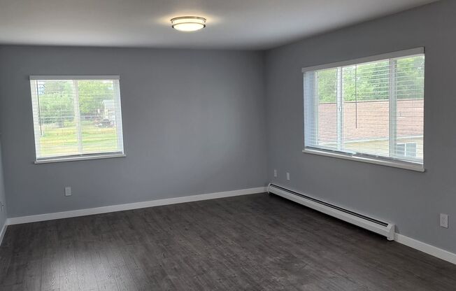 3 beds, 1 bath, $2,500, Unit 1