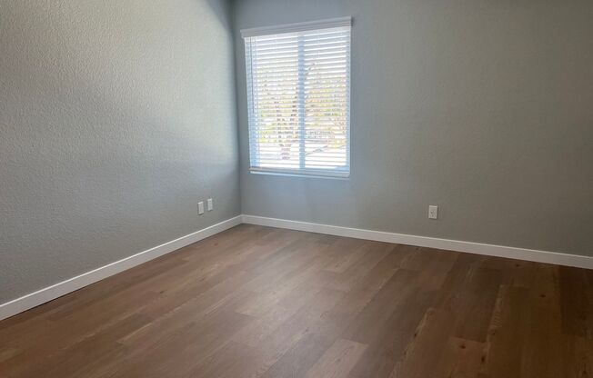 1 bed, 1 bath, 671 sqft, $2,410, Unit H033