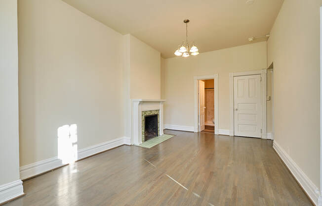 1803 19 ST NW