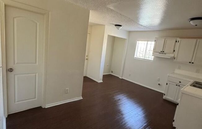 1 bed, 1 bath, $2,096, Unit 119