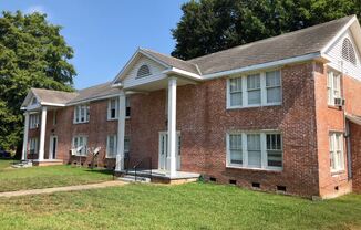 670 Ockley Dr. #2