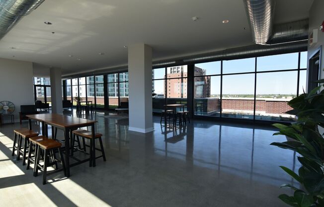 2 beds, 2 baths, 976 sqft, $4,100, Unit 3833-311