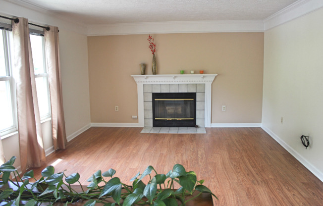 105 WOODBINE DR