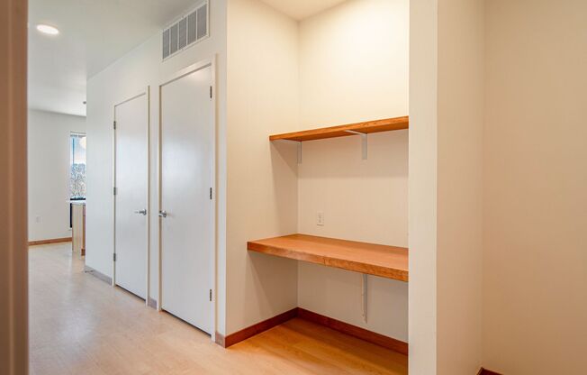 1 bed, 1 bath, 713 sqft, $1,550, Unit B518