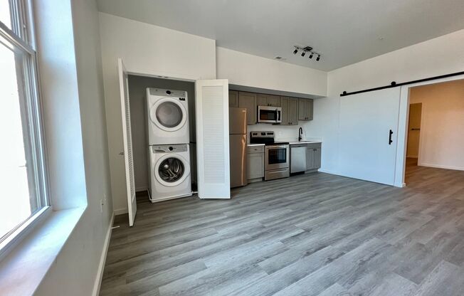 1 bed, 1 bath, 620 sqft, $1,580, Unit 409