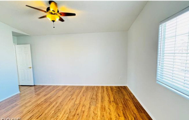 1586 Peaceful Pine Beautiful 4 bdrm