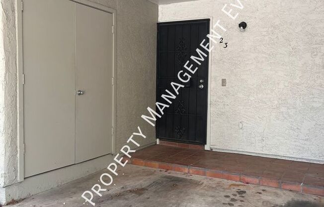122 S HARDY Drive