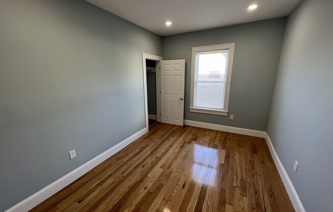 2 beds, 1 bath, $4,195, Unit 6