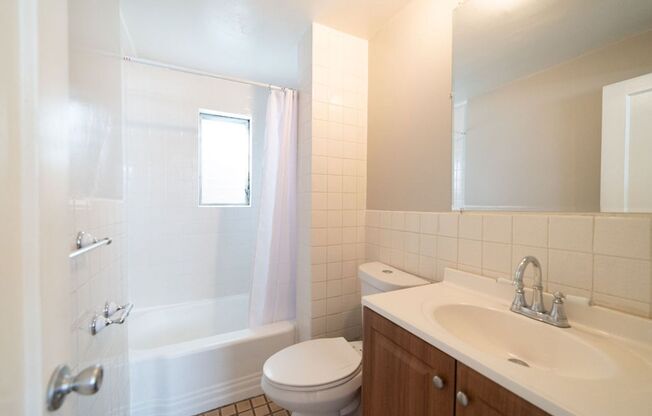 1 bed, 1 bath, $1,895, Unit D