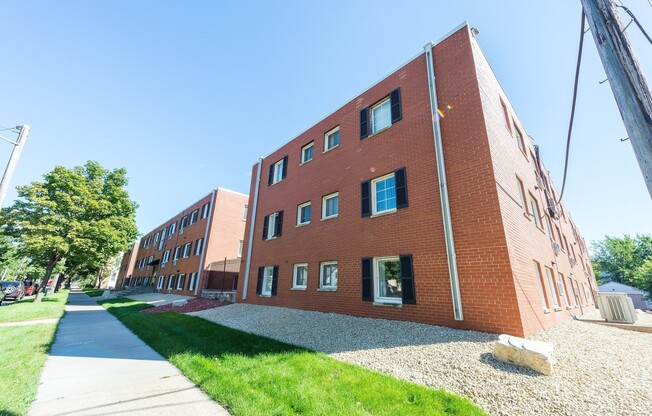 Studio, 1 bath, 400 sqft, $800, Unit 2111-S04