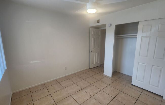 2 beds, 1 bath, 950 sqft, $1,225, Unit 105