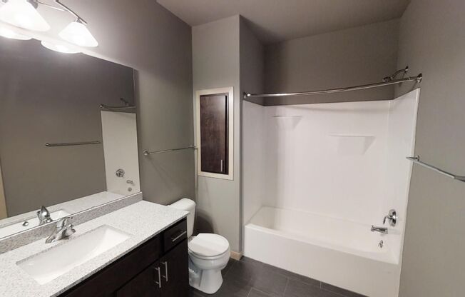 2 beds, 2 baths, 936 sqft, $2,540, Unit 902-411