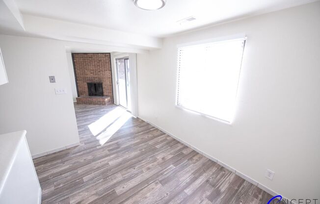 2 beds, 1 bath, 880 sqft, $1,199, Unit 09