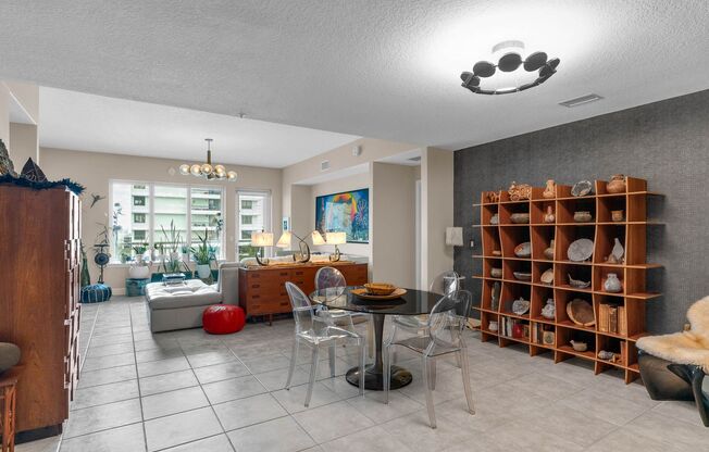 2 beds, 2.5 baths, $4,700