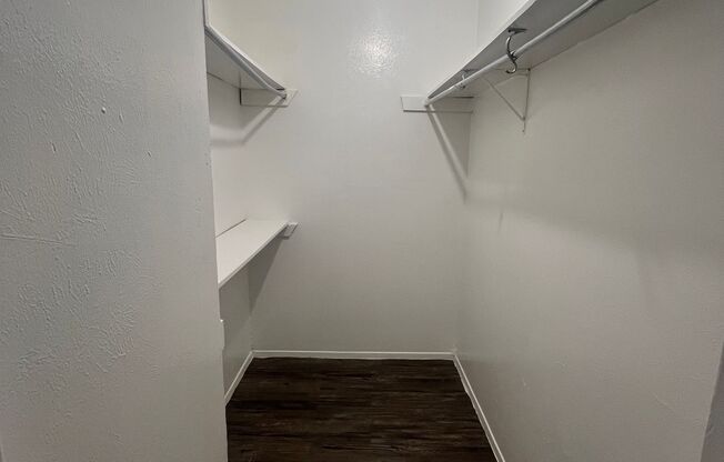 2 beds, 2 baths, 900 sqft, $1,620, Unit 2084