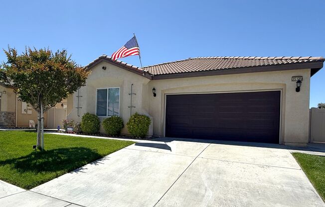 Charming 3 bed 2 bath Home in Fairway Canyon HOA