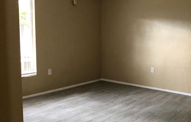 2 beds, 2 baths, $1,350, Unit # 416