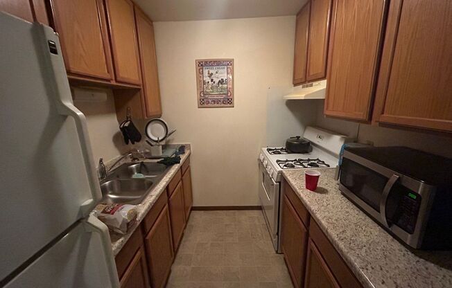 1 bed, 1 bath, $1,025, Unit 5
