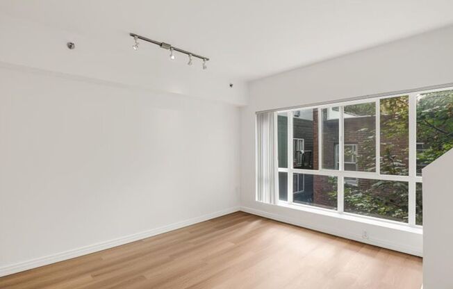 1 bed, 1 bath, 660 sqft, $1,600, Unit 404