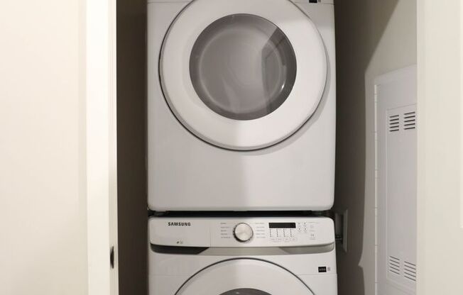 2 beds, 2 baths, 1,108 sqft, $2,350, Unit 505