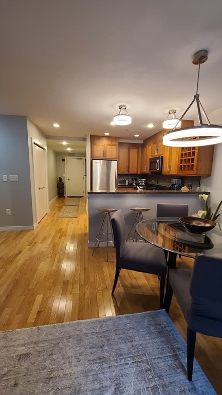1 bed, 1 bath, 836 sqft, $3,600, Unit 903