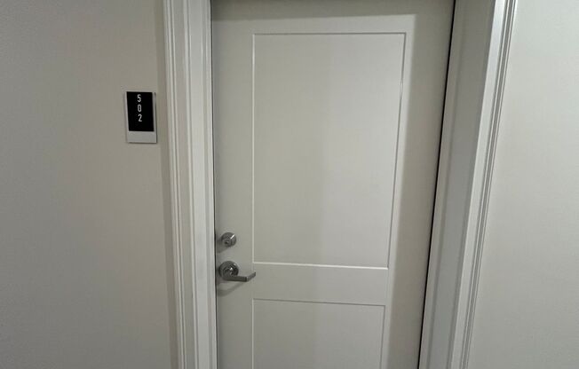 2 beds, 1 bath, 655 sqft, $2,950, Unit 502