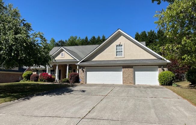 Beautiful 4bedroom 3.5 bath ranch