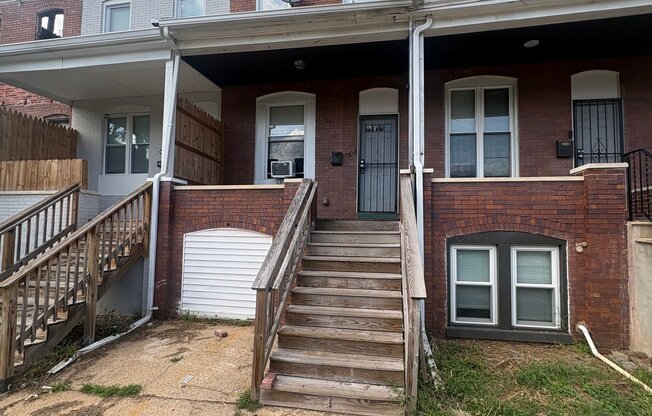 1506 E 28 ST